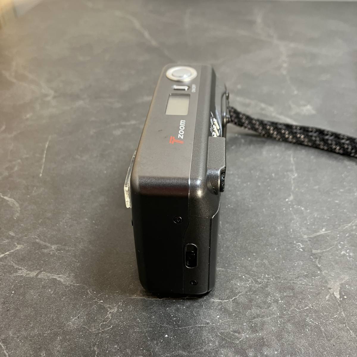 ☆京セラ KYOCERA コンパクトフィルムカメラ Tzoom 外箱付 動作未確認
