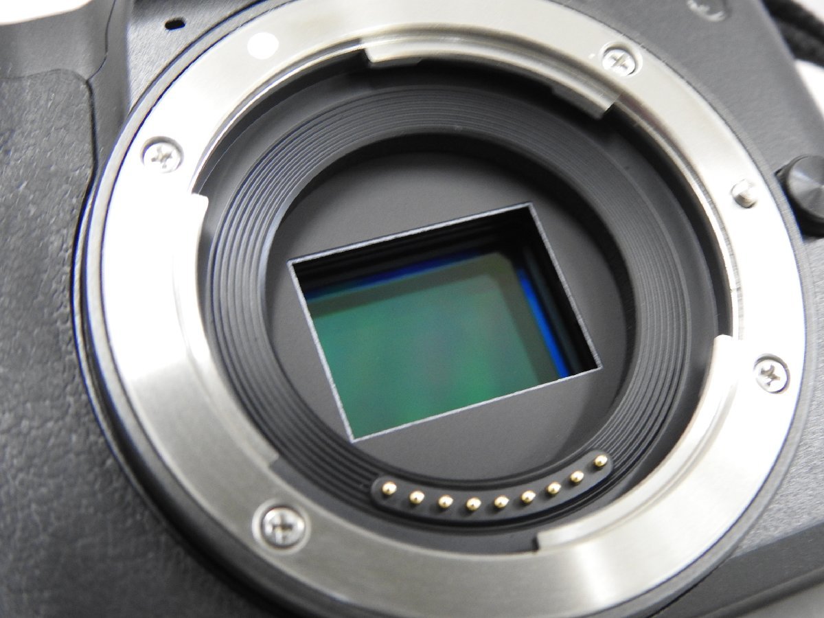 ☆ Canon キャノンミラーレス/Eos Kiss M + レンズ/EF-S 15-45mm /EF-M 55-250mm レンズセット 箱付き 中古☆ EOS Kiss M キヤノンカメラミュージアム ミラーレス一眼カメラ 動作確認済