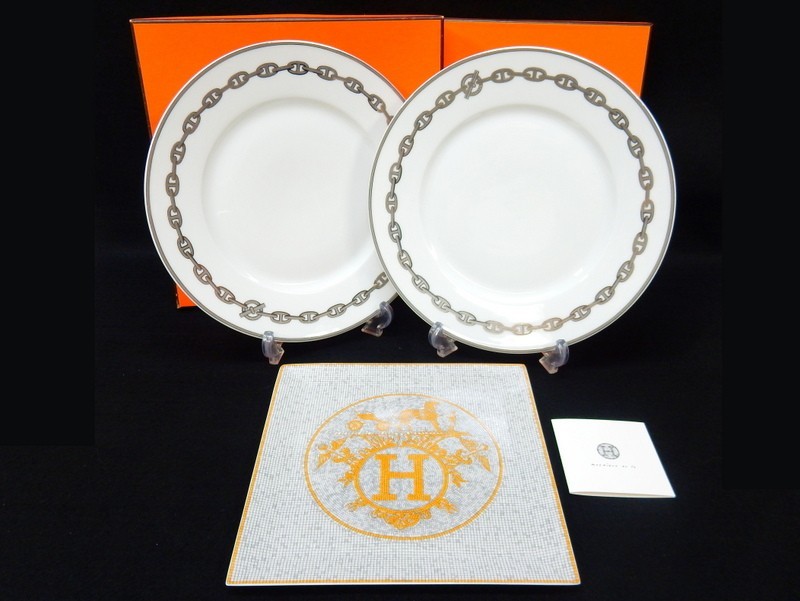 得価，HOT 1000円スタート 食器 プレート 3点セット Hermes エルメス モザイク ヴァンキャトル プチカレ/シェーヌダンクル プラチナ 箱付き L10001(エルメス)｜売買されたオークション情報、yahooの商品情報 エルメス