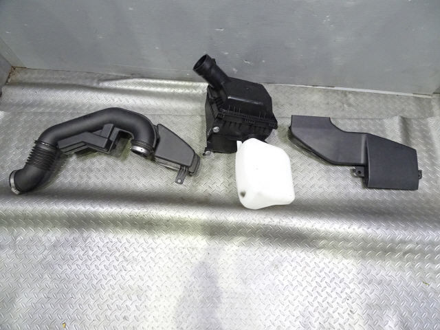 インプレッサ スポーツ DBA-GT2 エアクリーナー エアー BOX FB16ASHJA B型 FB16 41013km 1kurudepa