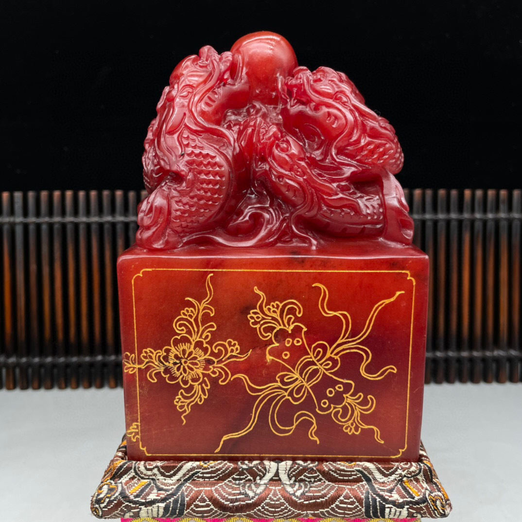清・西唐作・古寿山石・紅田黄石彫・九龍戲珠印章・箱付』極細工 置物