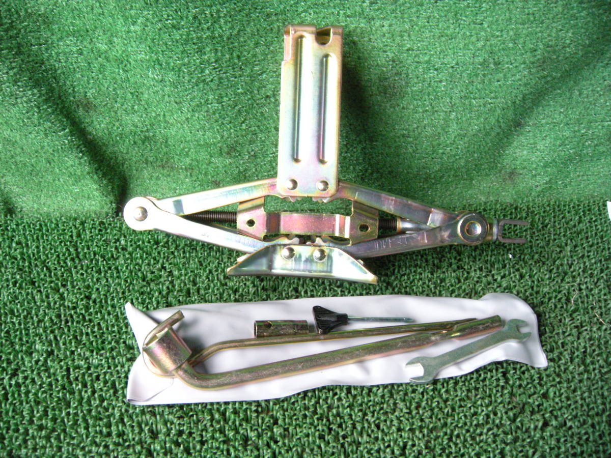 みーな☆ ☆ テリオスキッド j111G 工具一式 ジャッキ 【8463（4-5620）】