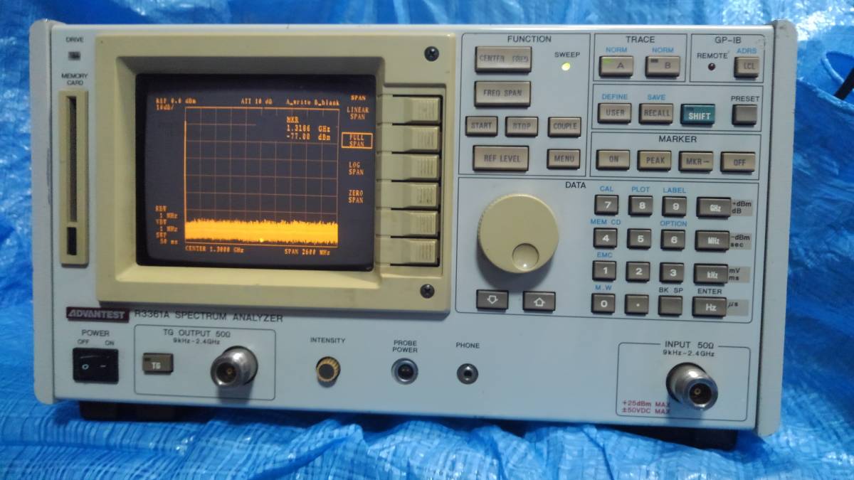 TG内蔵スペアナ R3361A 9kHz-2.6GHz ADVANTEST