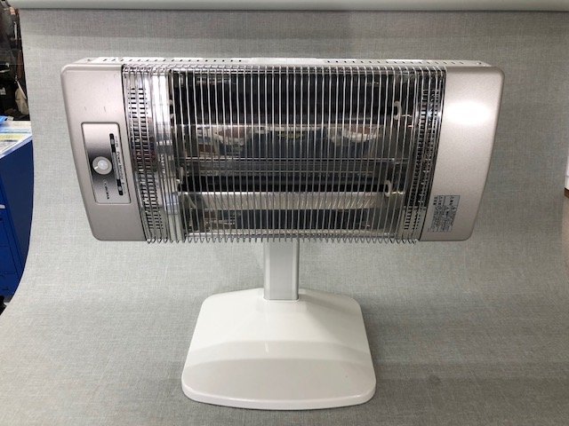 冬秋新作 【中古品】CORONA コロナ 遠赤外線ストーブ コアヒート AH