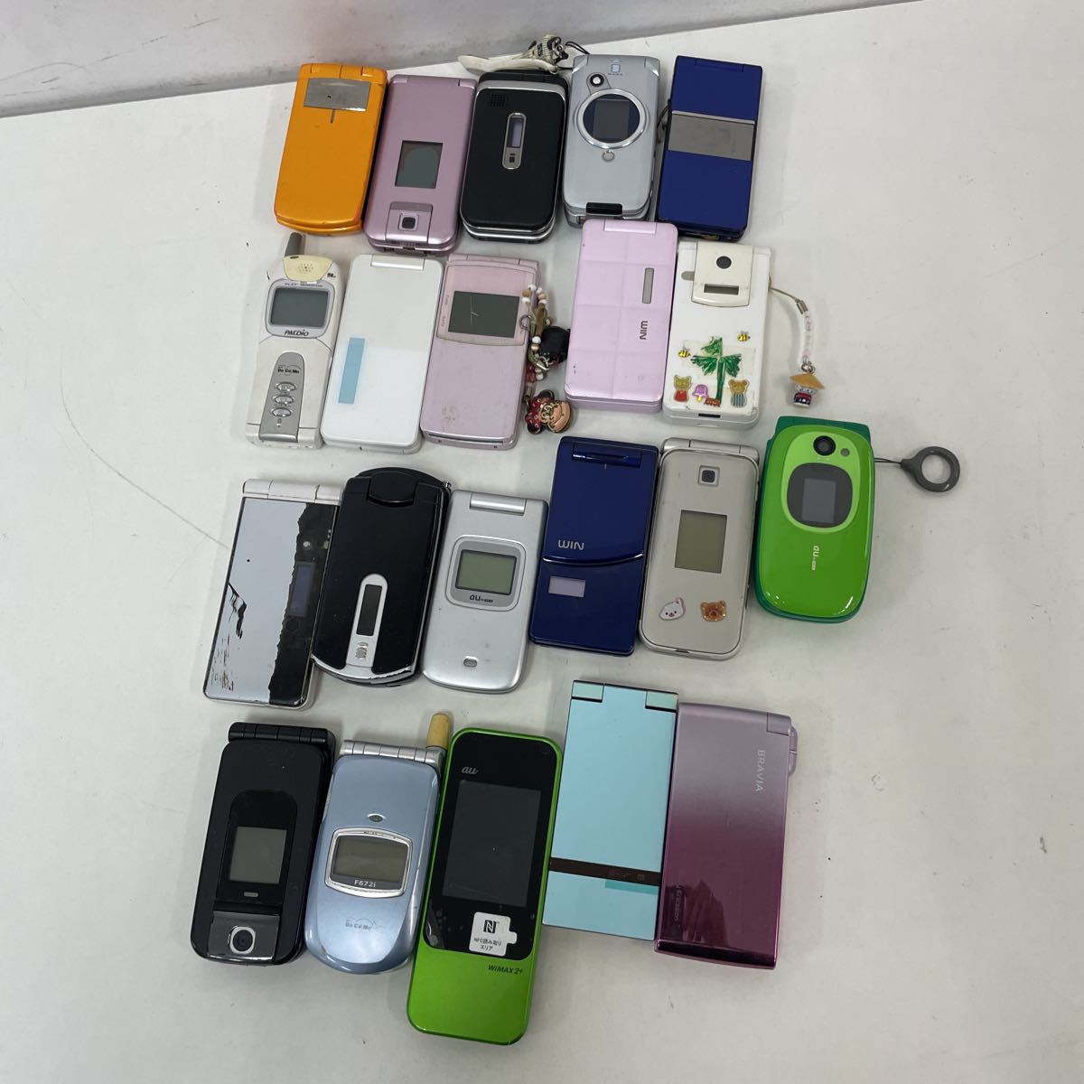 ○B 携帯電話 まとめ売り 20台 ガラケー ドコモ au vodafone ジャンク