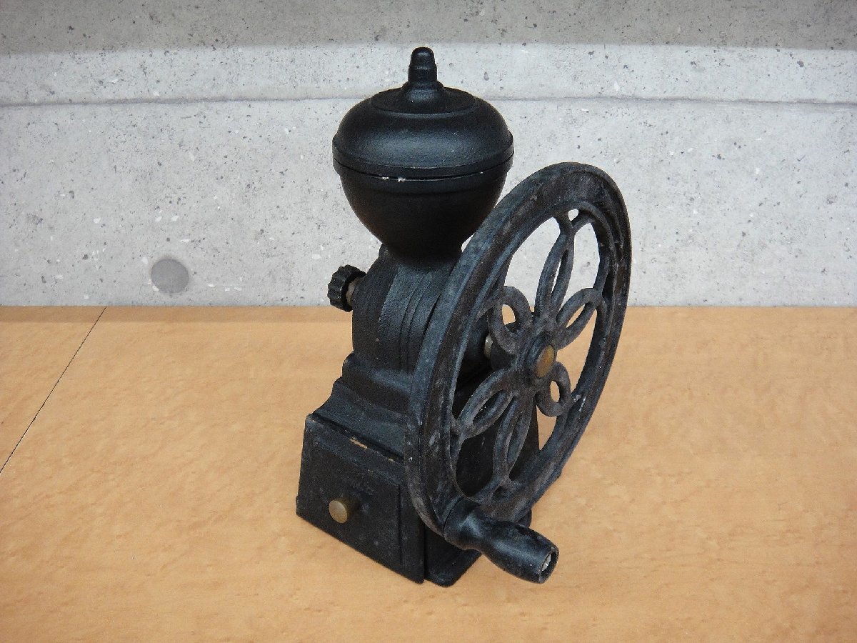 【爆買い，豊富な】 C4161T Kalita カリタ コーヒーミル 手動 手挽き 鉄鋳物製 ブラック レトロ(手動式)｜売買されたオークション情報、yahooの商品情報をアーカイブ公開 - オークファン 手動式