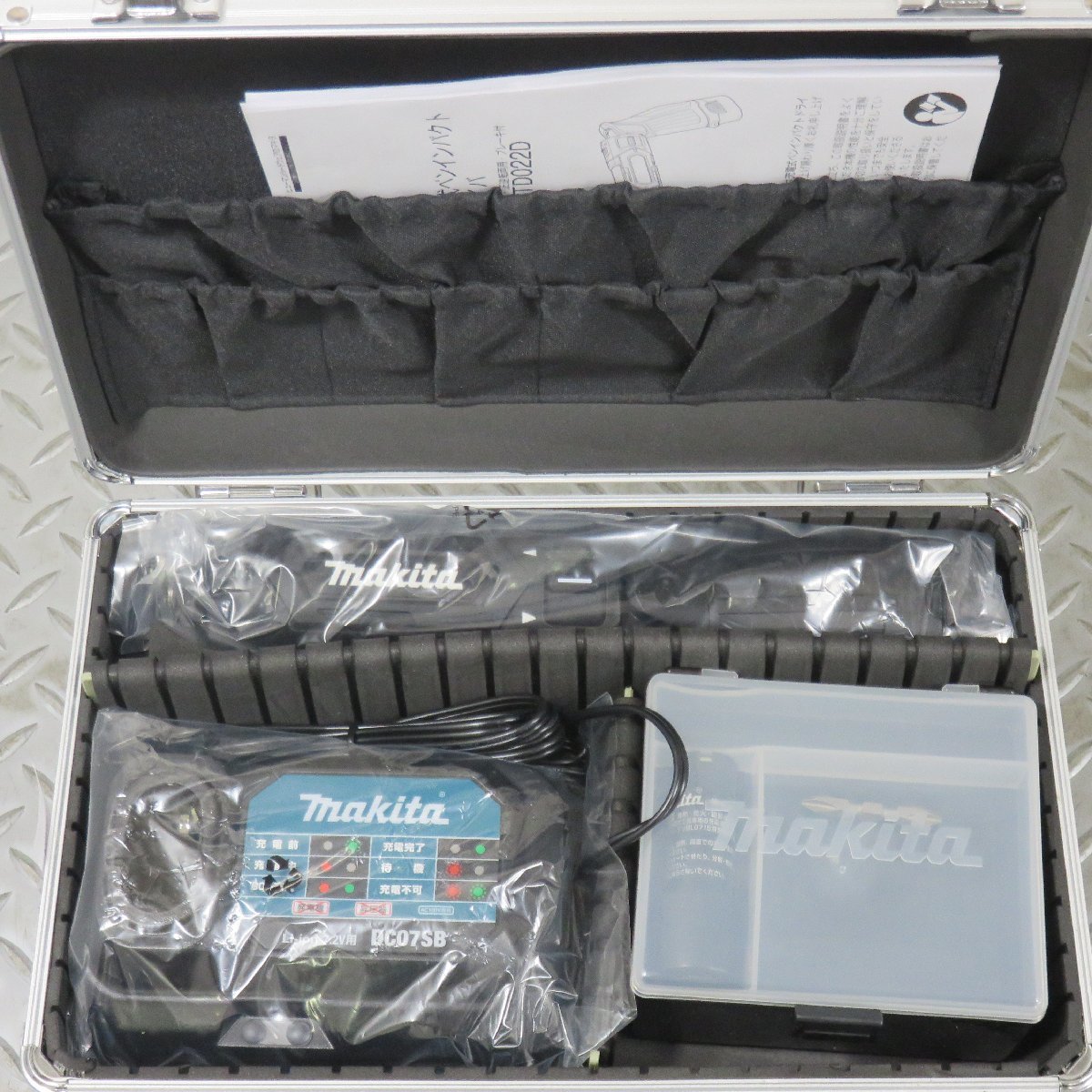 【未使用品】★マキタ(makita) コードレスペンインパクトドライバー【TD022DSHXB】時間指定・代引き・領収書OK!!