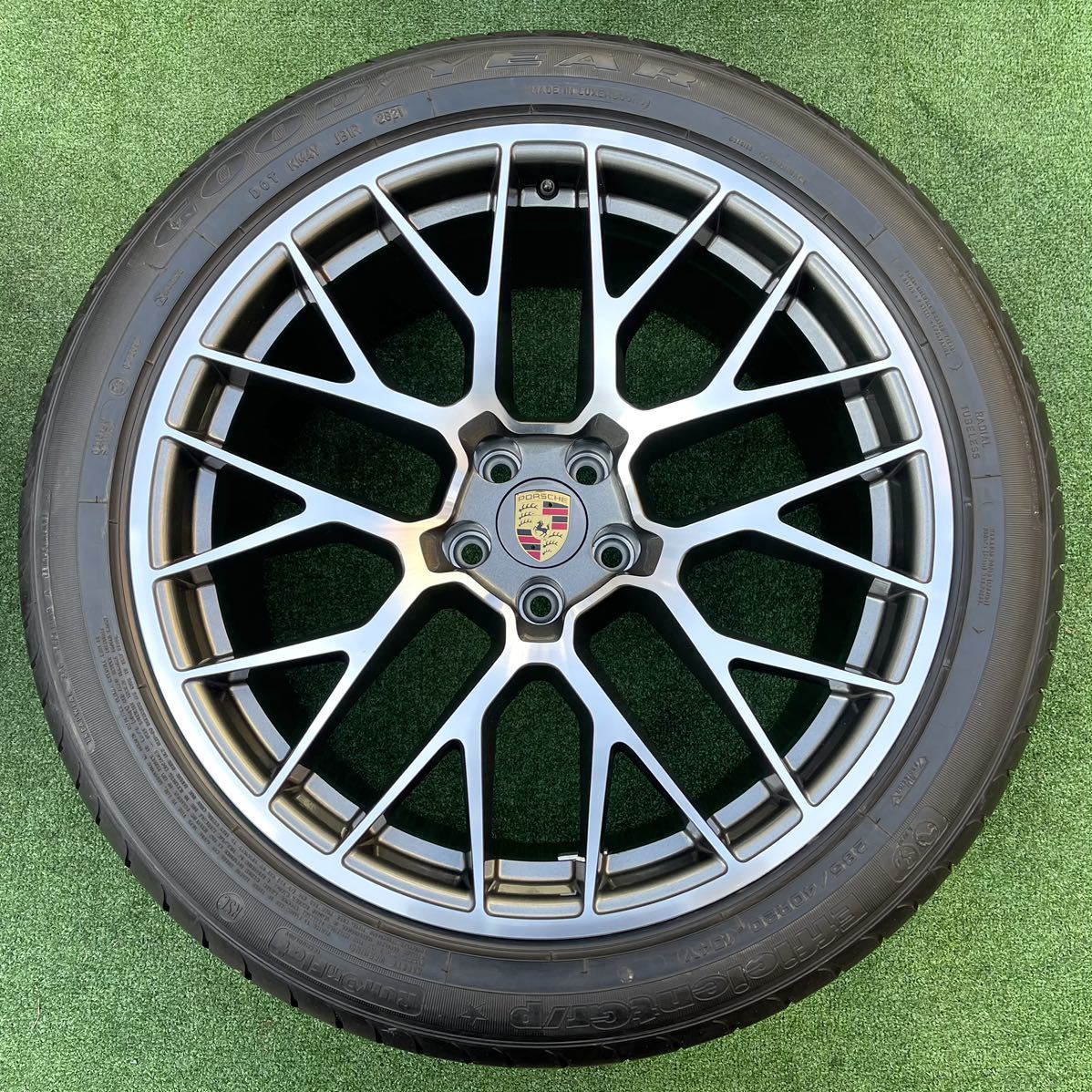 ポルシェ マカン RS Spider 純正 オプション 20インチ ホイール