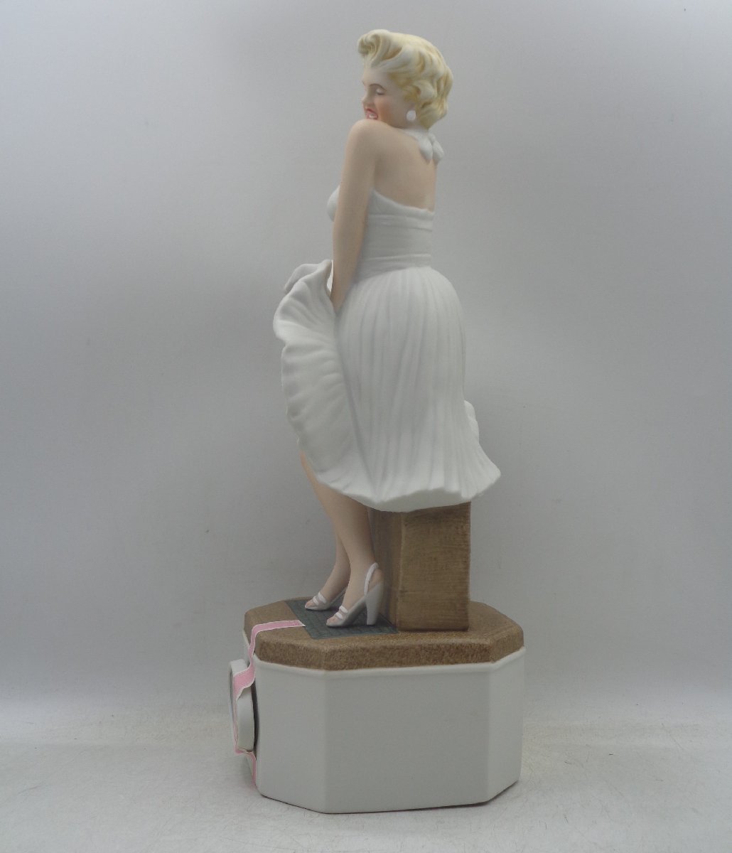 インテリア小物 ✨ マリリンモンロー Marilyn Monroe 磁器 七年目の