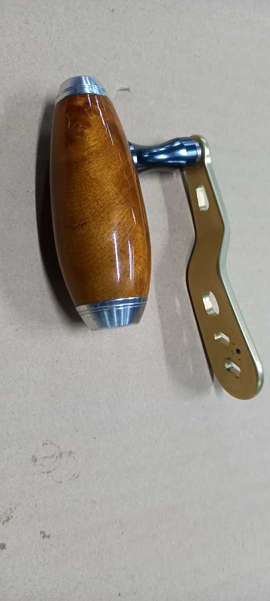 シマノ 14オシアジガーリミテッド1500HGハンドル(ゴールド)ハンドル