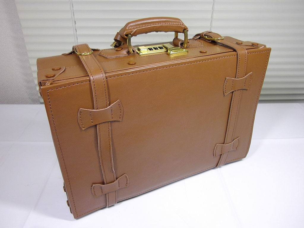 amiet 牛革レザーアタッシュケース ブラウン トランクケース トラベルバッグ amiet☆牛革レザーアタッシュケース アミエット ブラウン 幅35cm 本革