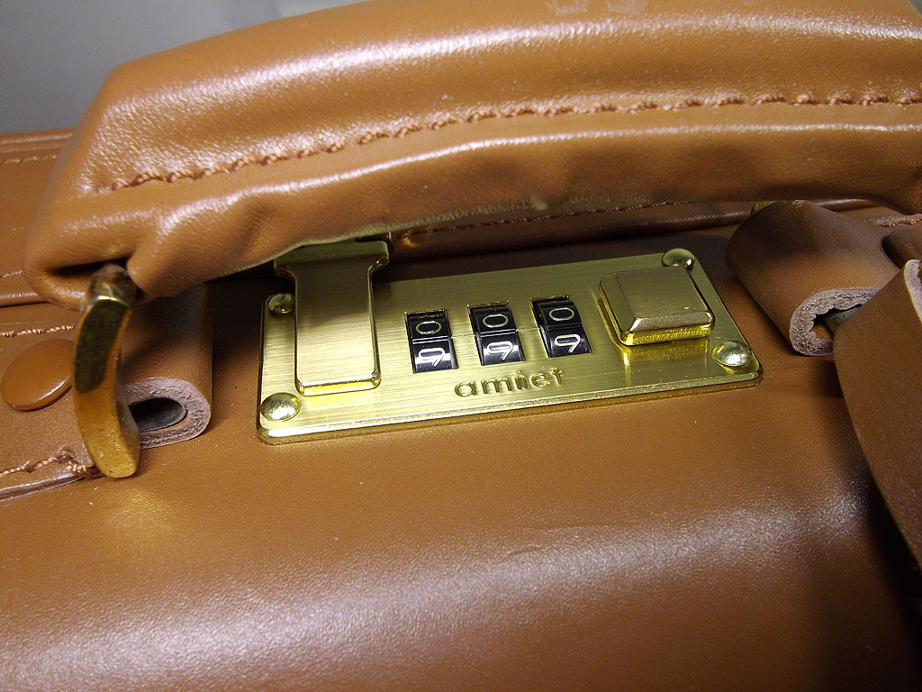 amiet 牛革レザーアタッシュケース ブラウン トランクケース トラベルバッグ amiet☆牛革レザーアタッシュケース アミエット ブラウン 幅35cm 本革