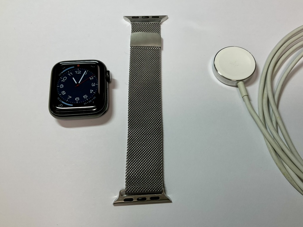 Apple Watch Series 5 GPS+Cellular モデル 40mm スペースブラックステンレススチールケース バッテリー100% Apple Watch 0 (UK) Preloved Ceramic