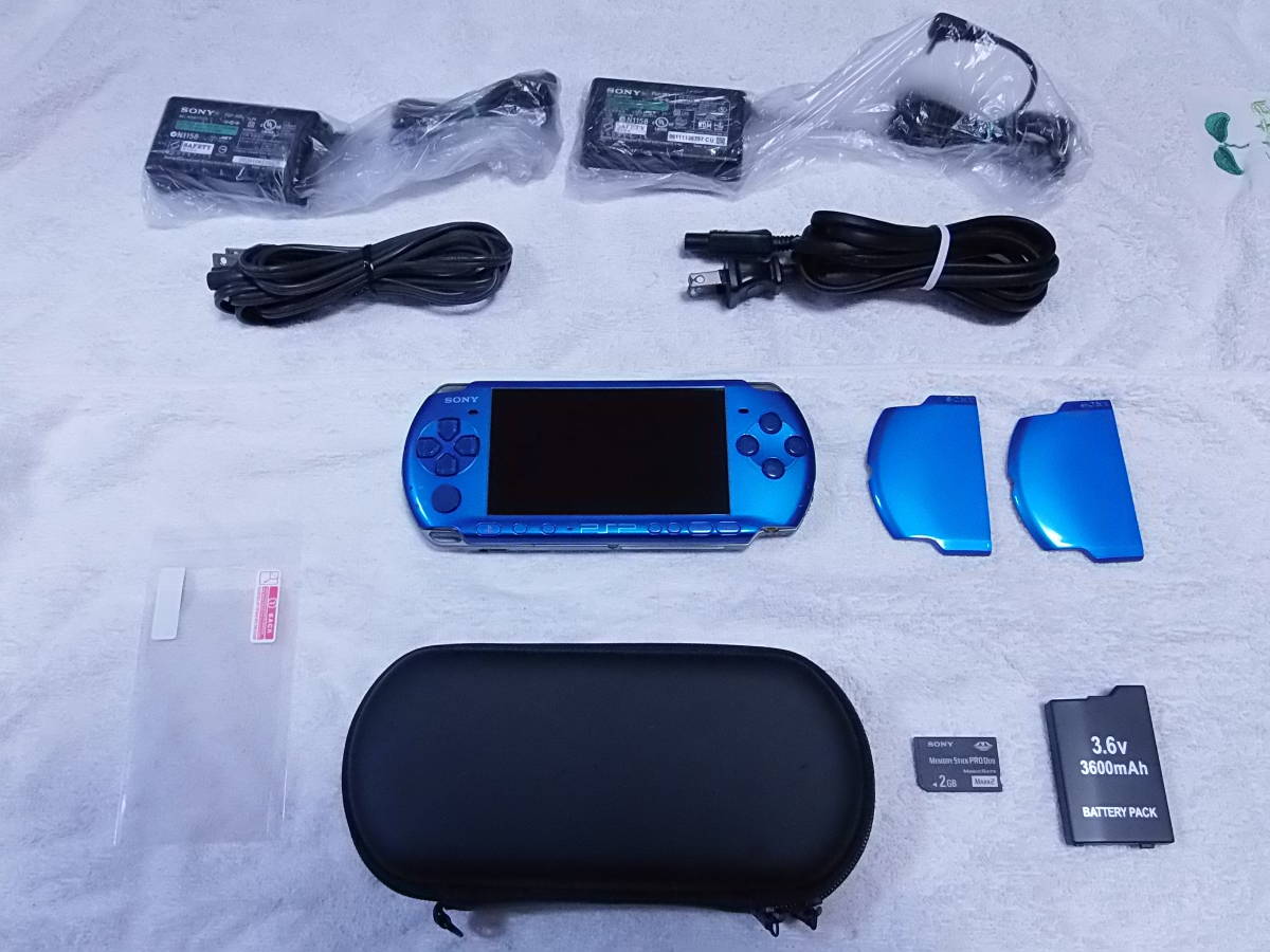人気セール，正規品 PSP-3000 ブルー 液晶画面は ほぼ無傷 アダプター2個付き 液晶保護フィルムは 全10点セット 送料520円(PSP3000シリーズ)｜売買されたオークション情報、yahooの商品情報をアーカイブ公開 - オーク PSP本体