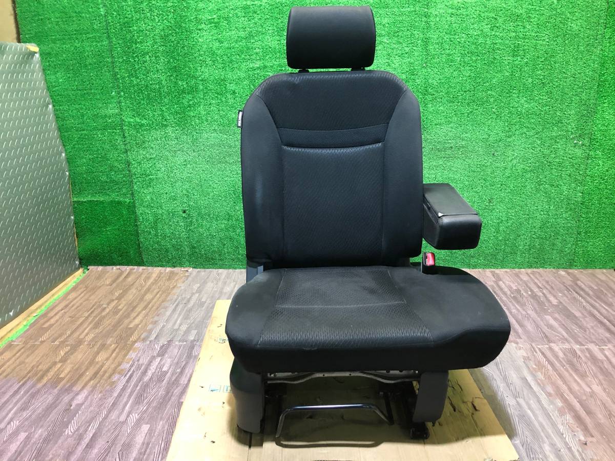 新車外し】ジムニーシエラ 純正シート右 運転席 JB74W (23030099)