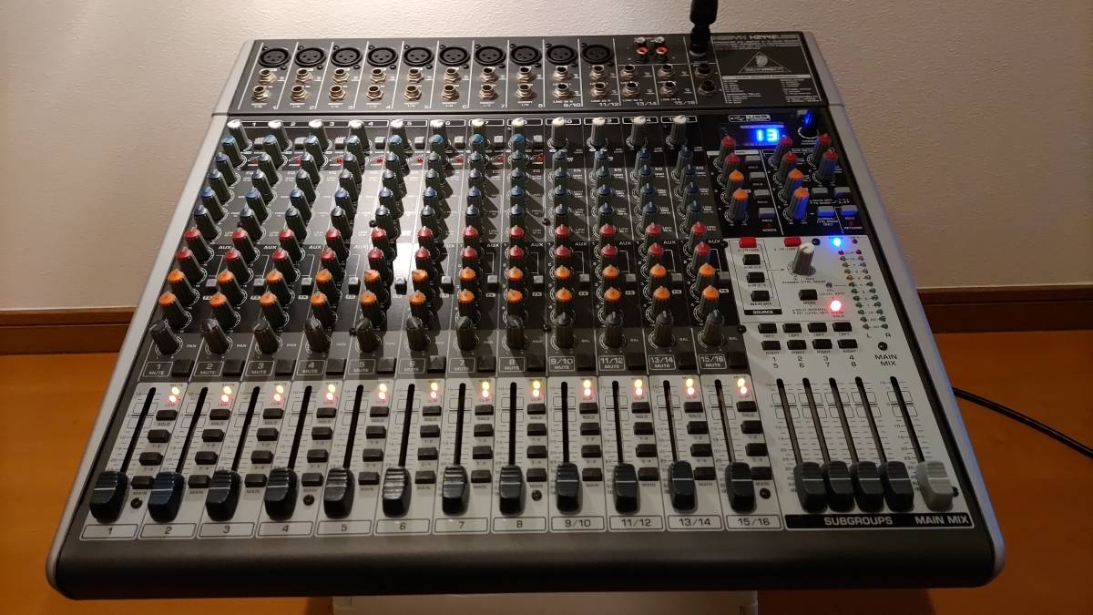 Behringer アナログミキサー 24チャンネル X2442USB オーディオ