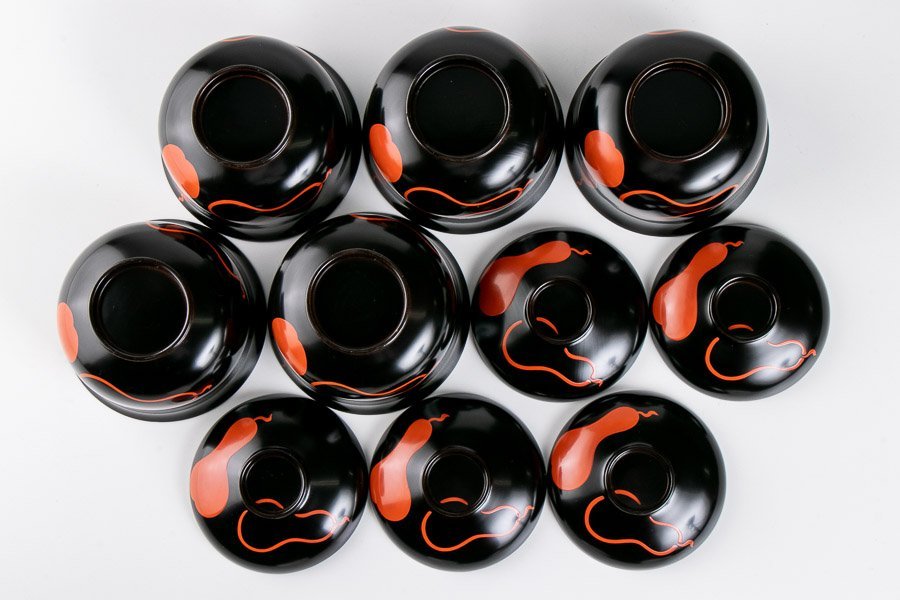 木製漆器 日の出鶴 金蒔絵 朱塗 黒塗 蓋付き汁椀 茶懐石道具 5客 骨董品 木製漆器 日の出鶴 金蒔絵 朱塗 黒塗 蓋付き汁椀 茶懐石