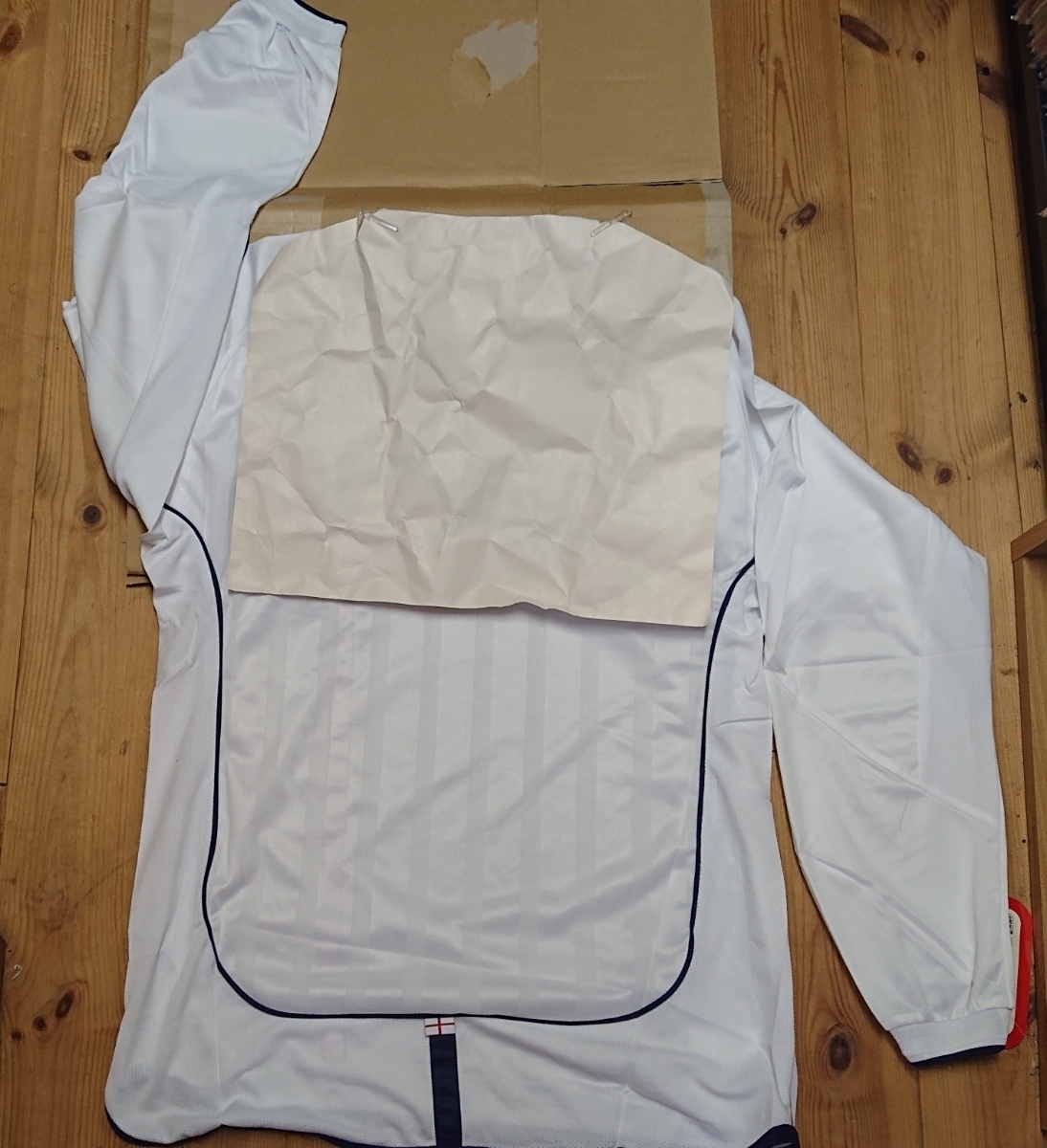 ☆新品UMBRO製ENGLAND home 01‐02 XL長袖タグ付き やや汚れ