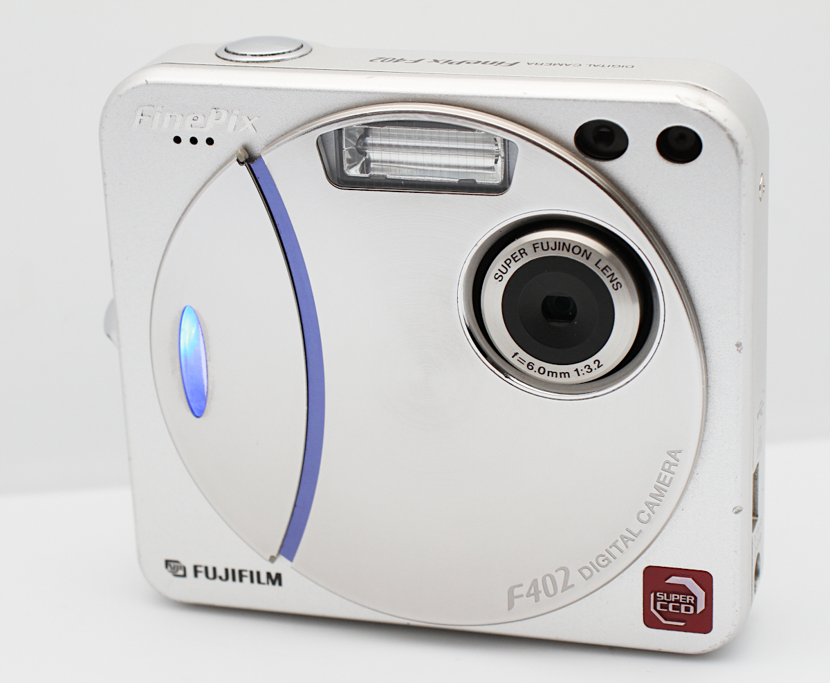 ☆ FUJIFILM FinePix F402 ☆付属品完備 動作確認済み 中古カメラ 使用 