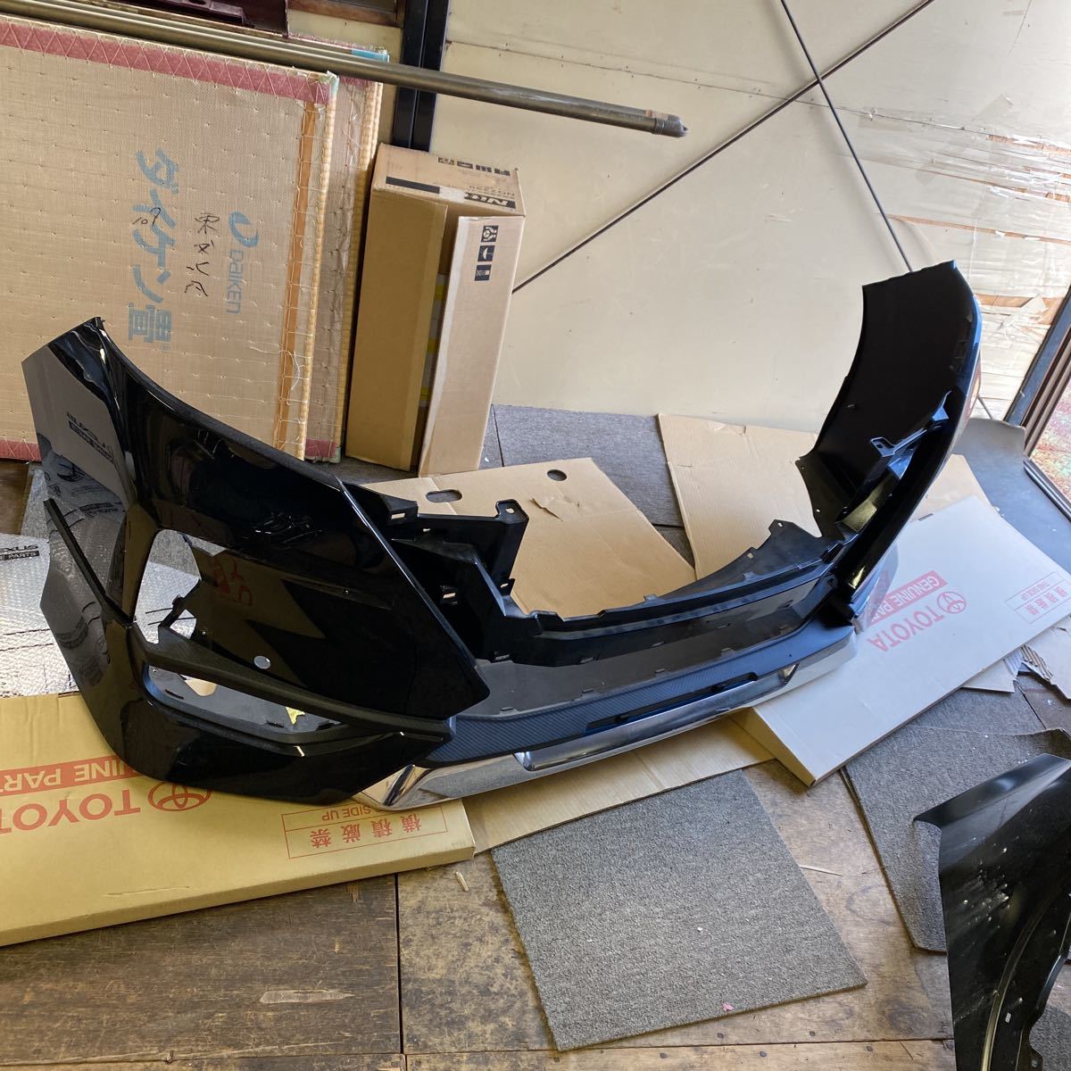 法人様発送のみ　C27 セレナ ハイウェイスター 後期 純正 フロントバンパー 62022 5TT6H ブラック