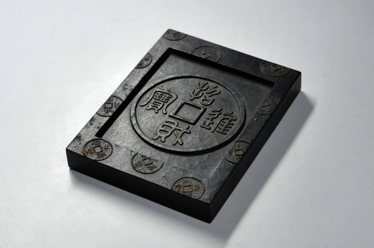 古墨　胡開文製　12.5×9.7cm　厚み：1.6cm　箱無　●　中国古玩　中国美術　書道具　2212108
