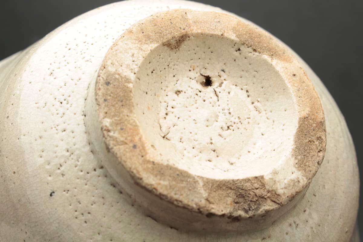 HX190 朝鮮古美術 李朝 六ツ目跡 堅手 白磁 茶碗 高7.7