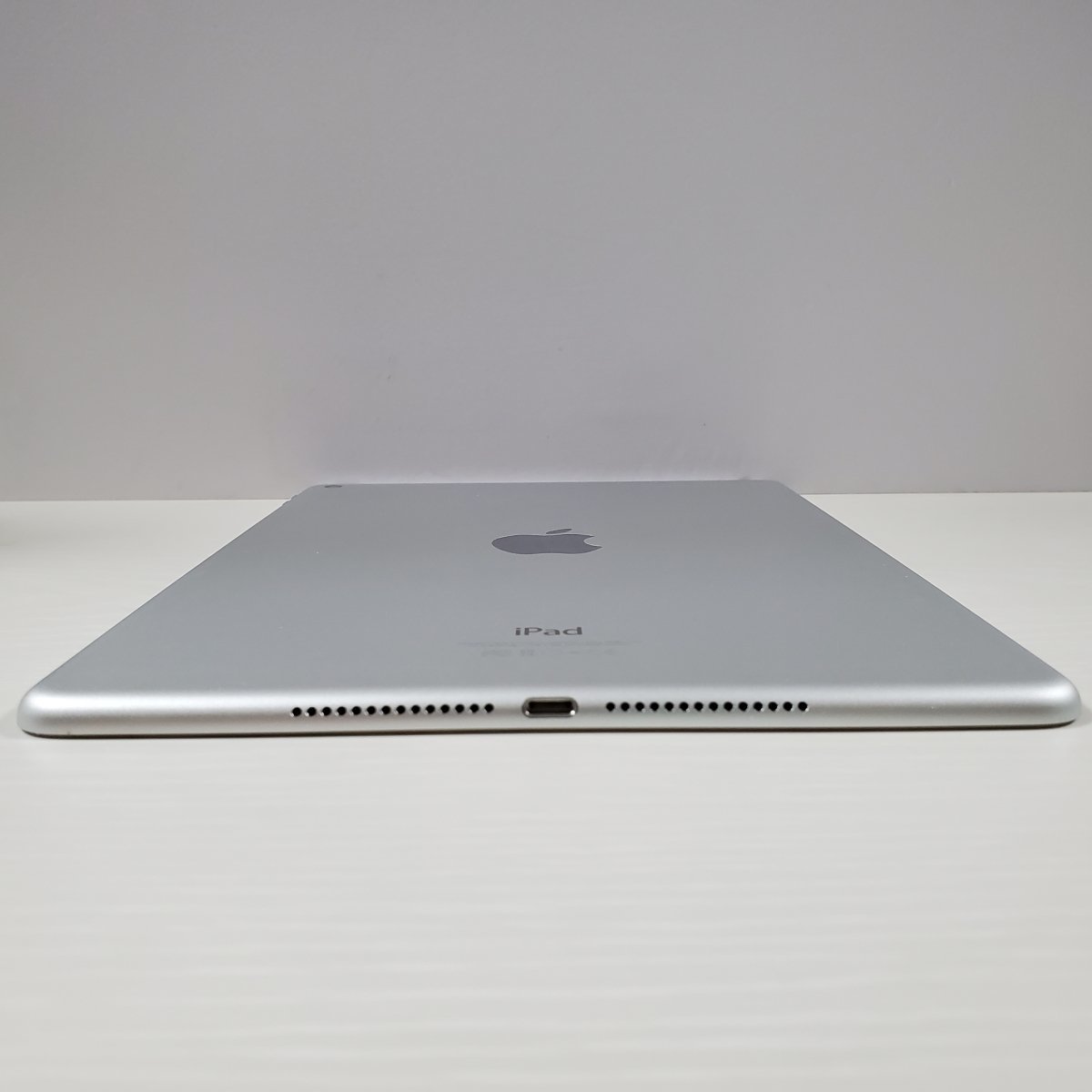 iPad 64GB Apple Air Wi-Fiモデル 0 MGKM2J⁄A - 箱あり シルバー ▽Apple