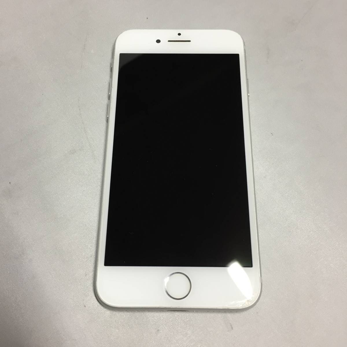 ○Apple iPhone7 MNCL2J/A 128GB docomo シルバー バッテリー最大容量