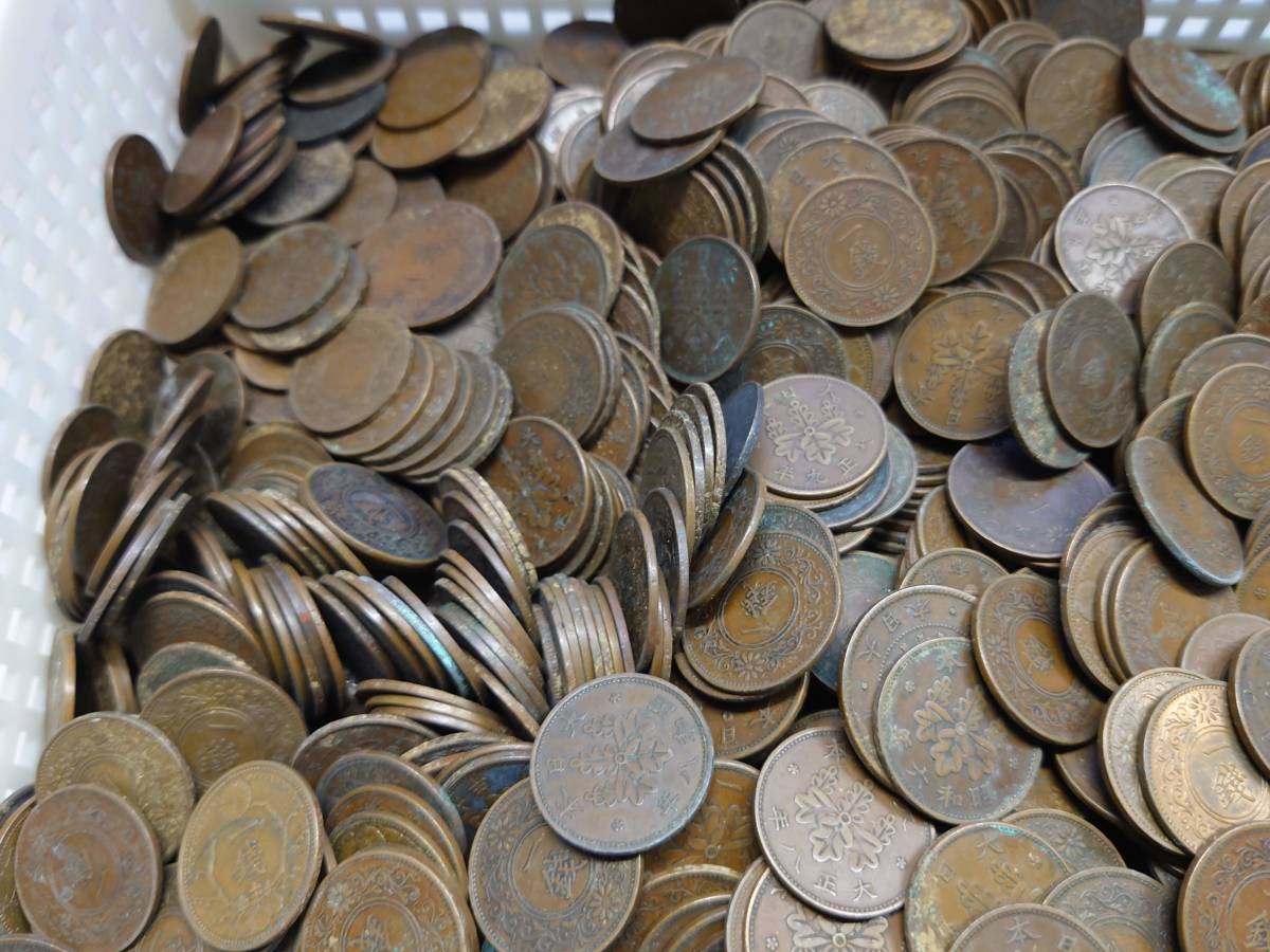 80827 ☆ 古銭 桐1銭青銅貨 など 約5キロ超 まとめ ◇