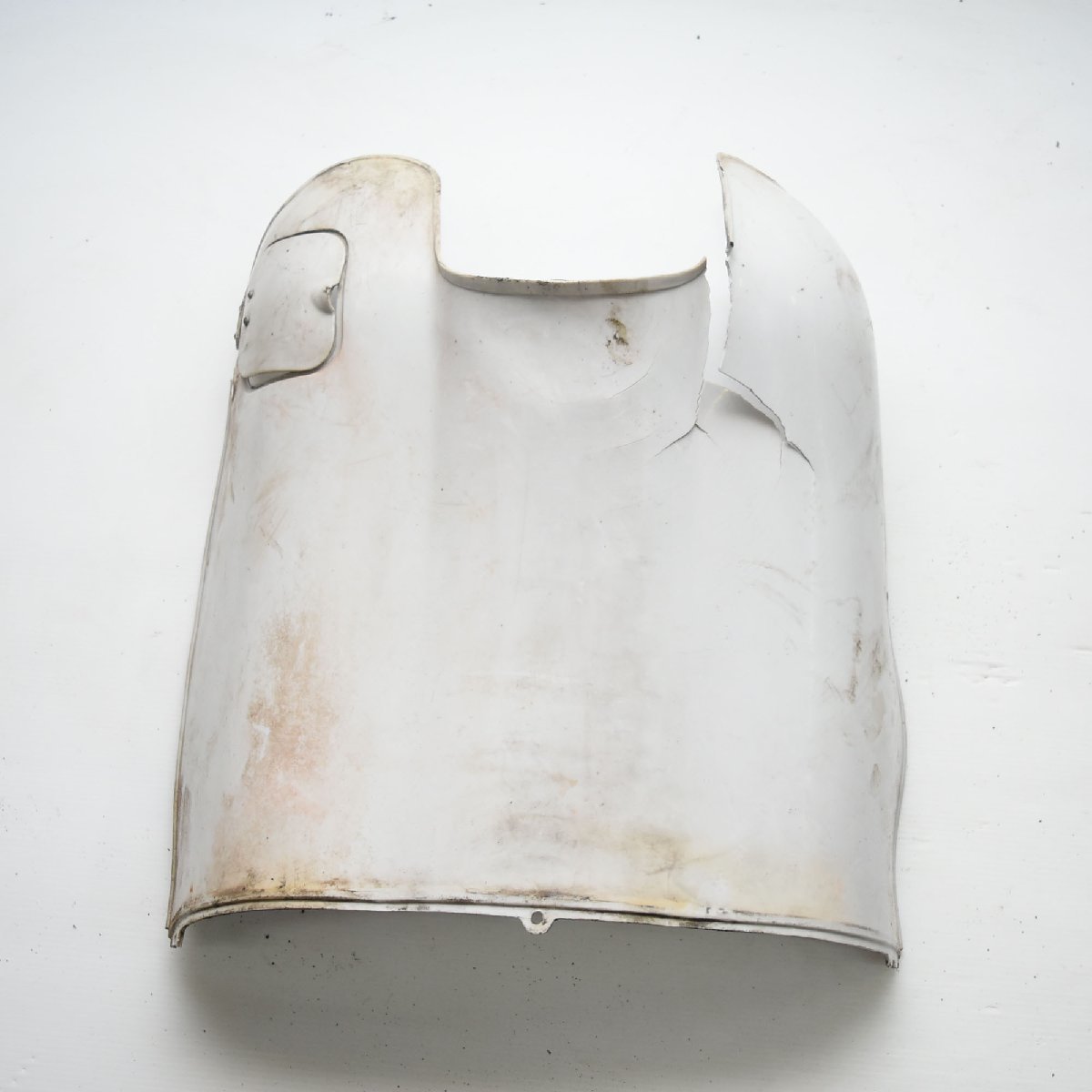 富士重工 ラビット200 S601-789** バッテリーカバー フロントカウル 破損有り 【D】773