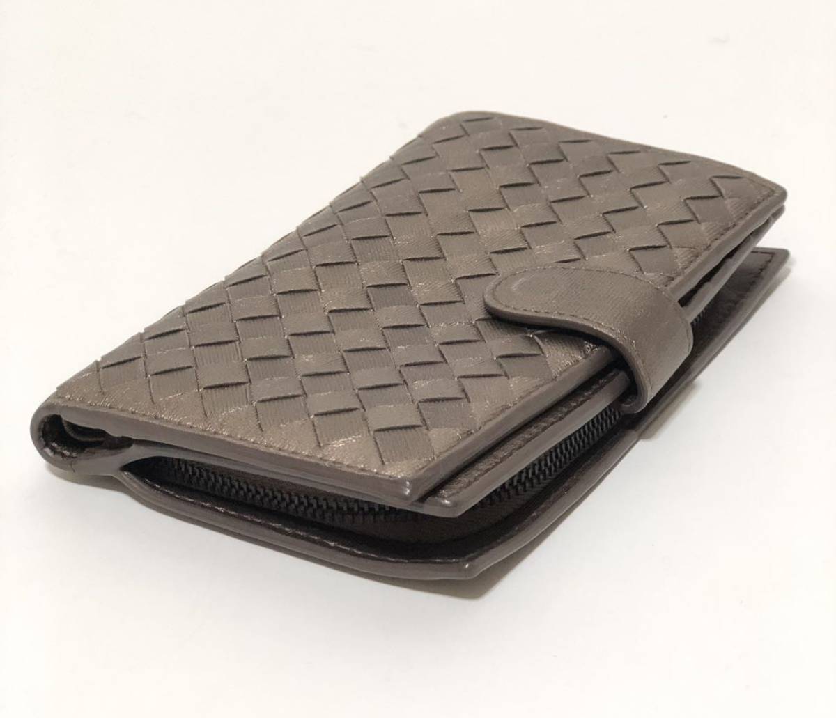 BOTTEGA VENETA ボッテガヴェネタ イントレチャート 二つ折り財布 