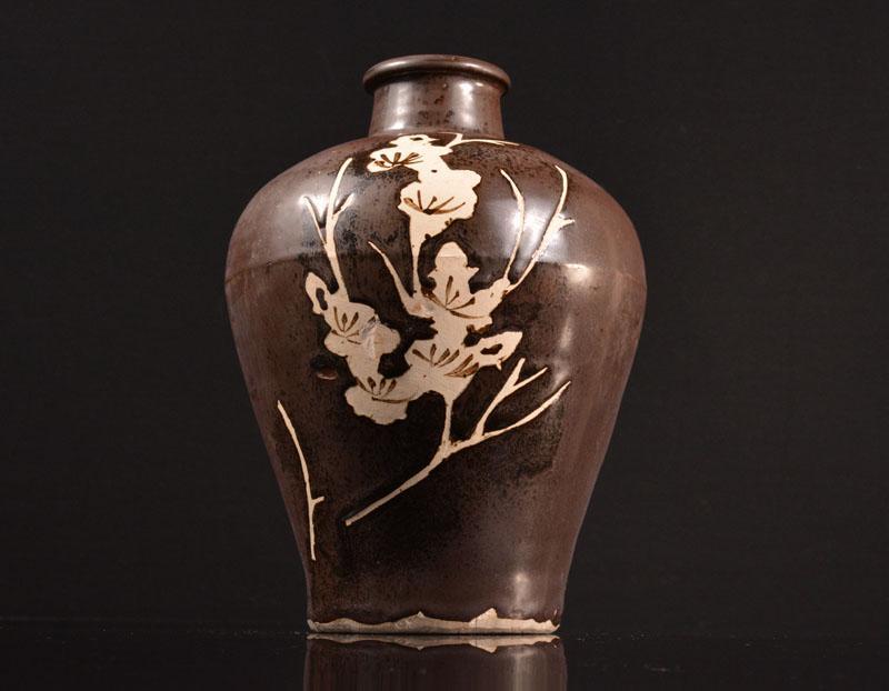 宋朝期 磁州窯白地鉄絵文梅瓶 唐物 中国美術 宋朝期 磁州窯白地鉄絵文梅瓶 唐物 中国美術 宋朝期 磁州窯白地鉄絵文