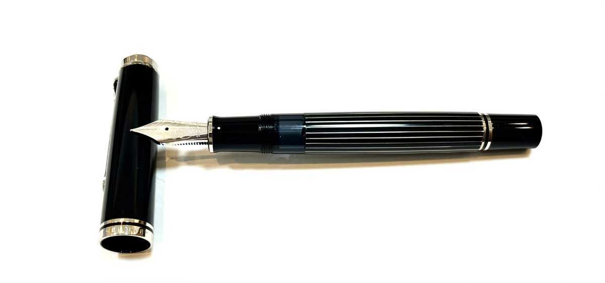 【 限定生産品！ペリカン スーベレーン M815 メタルストライプ 細字 万年筆 】ボールペン セーラー モンブラン 