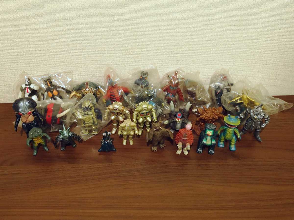 ウルトラ怪獣 ミニソフビ 26体 バンダイ ユタカ 食玩 検/カネゴン 