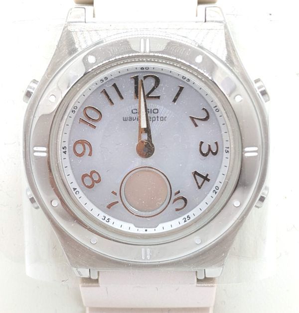 未使用 動作未確認 Casio カシオ ウェーブセプター 電波ソーラー 婦人用 レディース LWA-M143-9AJF 時計 腕時計 5133 ワールドタイム