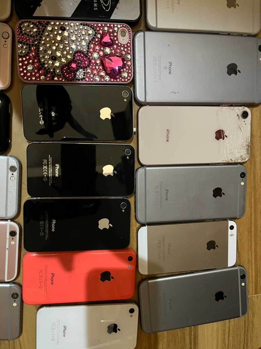 12.4+1.1 Y2 iPhone 大量 まとめ ジャンク 部品取り ソフトバンク