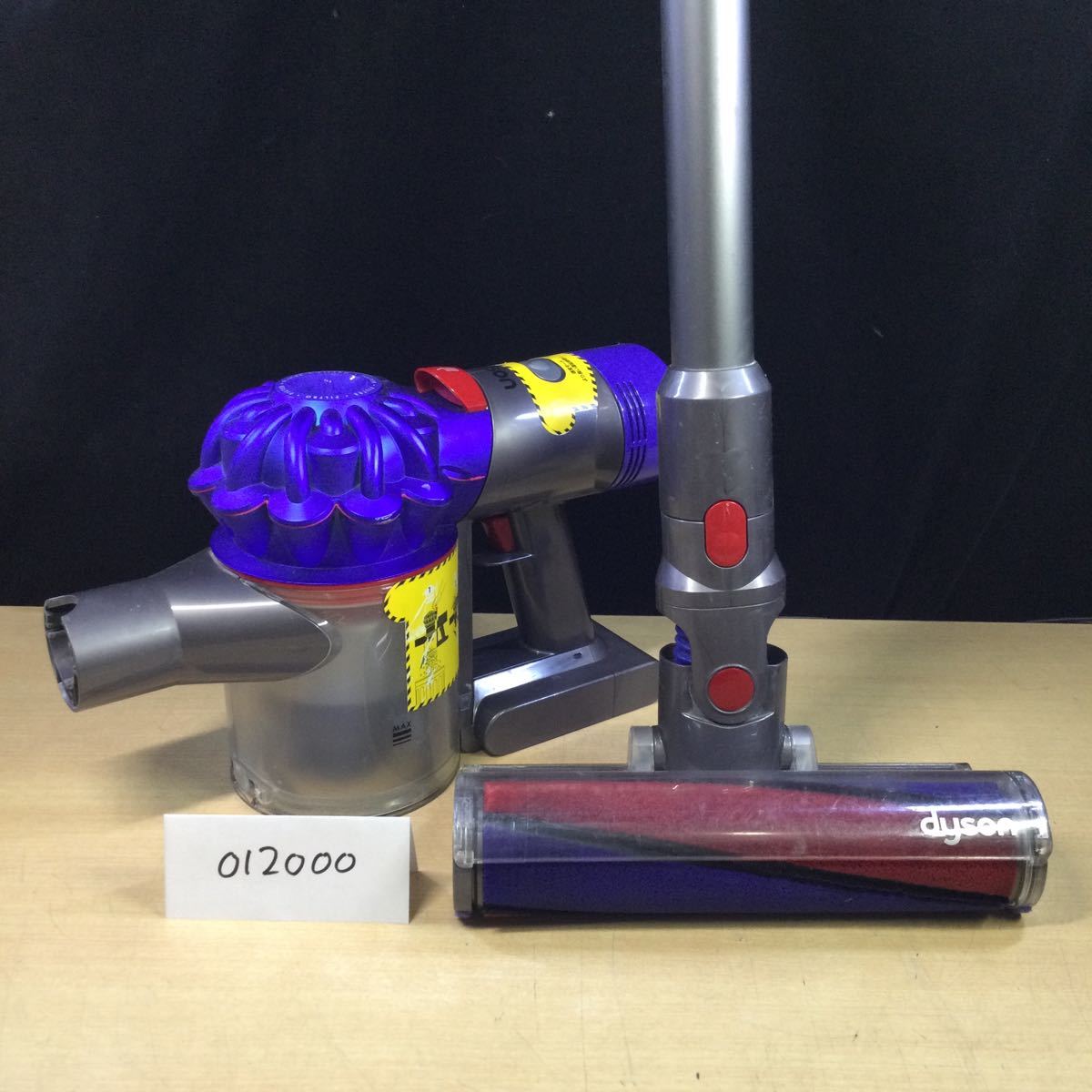 最新作，定番人気 012000 dyson SV11 サイクロン式コードレスクリーナー ワケあり ジャンク品(ダイソン)｜売買されたオークション情報、yahooの商品情報をアーカイブ公開 - オークファン ダイソン