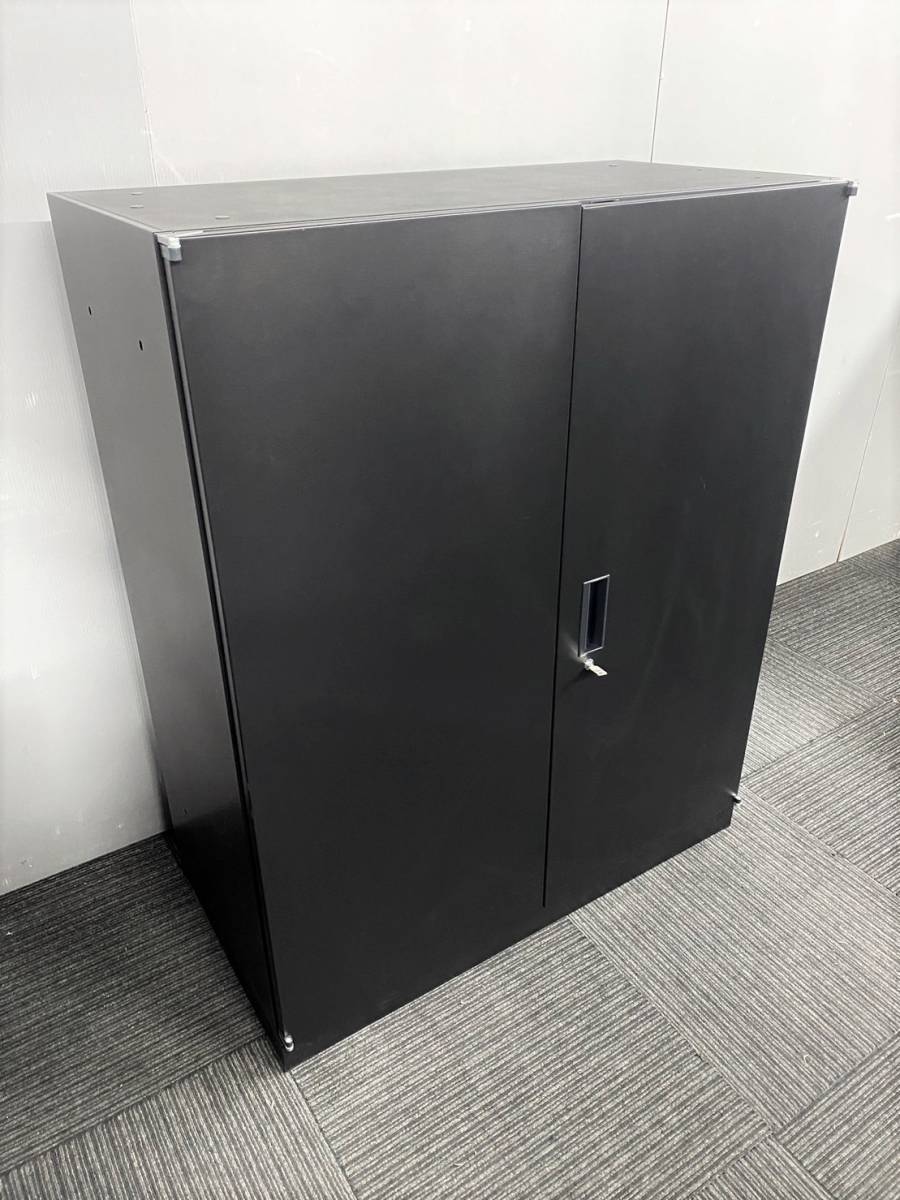 ◆自社便対応地域あり◆管645◆共栄工業製◆観音両開き書庫 鍵付き◆幅900mm 高1110mm◆黒 ブラック