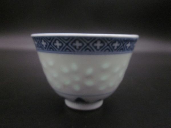 中国古玩　明代染付 鉢 　青花 花唐草文碗茶器　煎茶道具煎茶飾　時代物木箱入 唐物 中国 古玩 玩玉 景徳鎮 青華 青花 蛍手 煎茶碗5客 まとめて