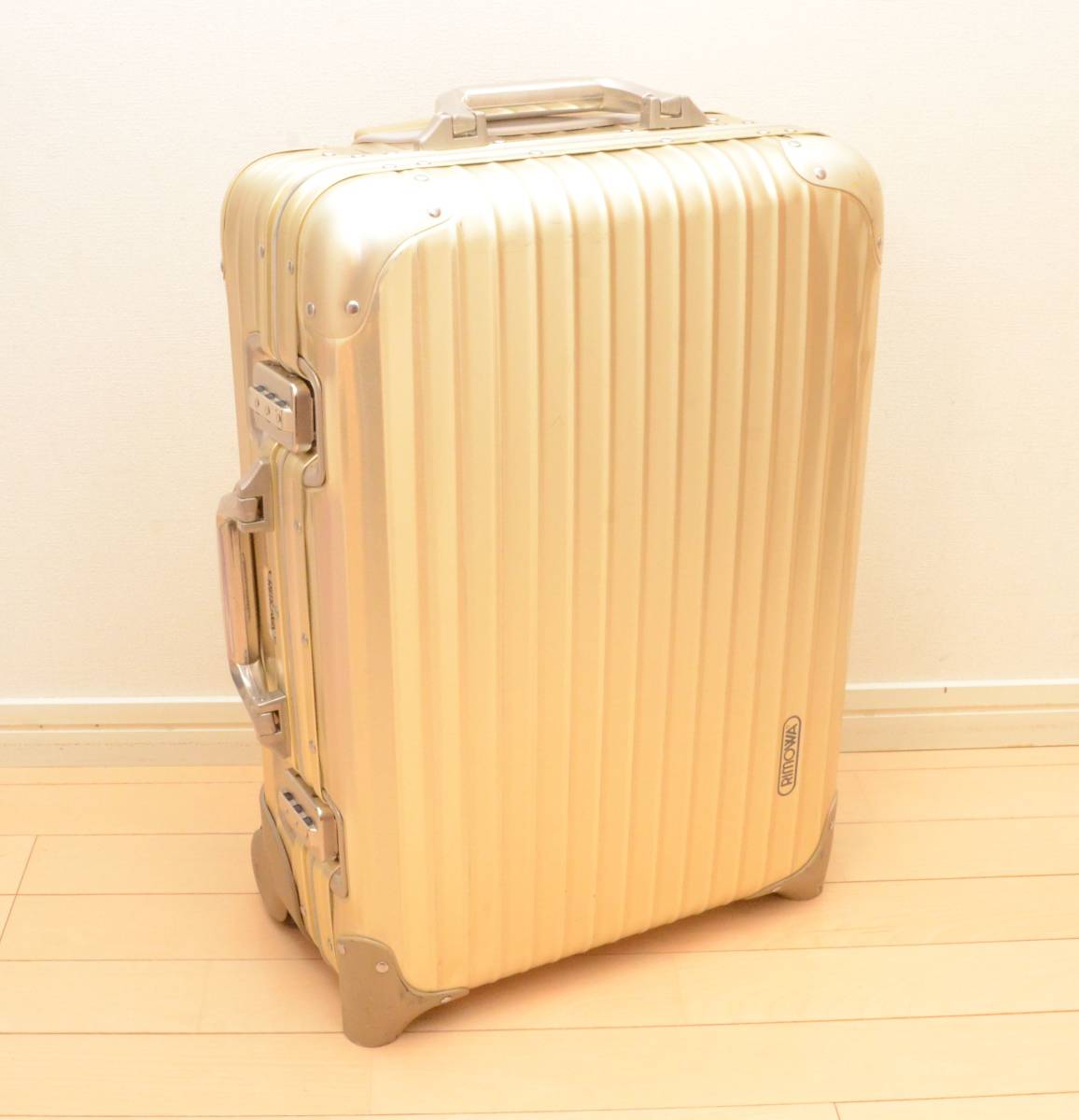 リモワ 機内持ち込みサイズ 2輪 シャンパンゴールド リモワ
