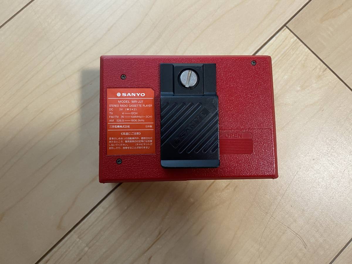 サンヨー SANYO カセットプレーヤー MR-JJ7 レッドカラー 赤 TV/FM/AM