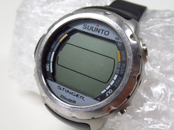 スント ダイビングコンピューター STINGER スティンガーの通販 SUUNTO