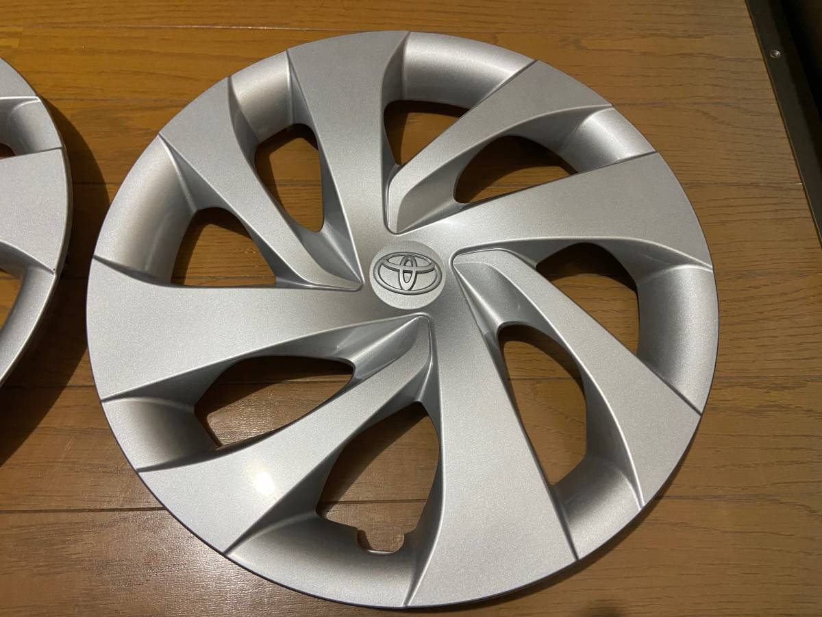 [中古・程度良・送料無料] トヨタ ヤリス X 純正 14インチ スチールホイール用 ホイールキャップ ホイールカバー 4枚1セット 42602-K0010 トヨタ ヤリス | 5.5J 14in X（042015086581）の中古車