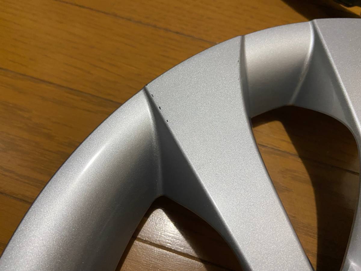 [中古・程度良・送料無料] トヨタ ヤリス X 純正 14インチ スチールホイール用 ホイールキャップ ホイールカバー 4枚1セット 42602-K0010 トヨタ ヤリス | 5.5J 14in X（042015086581）の中古車