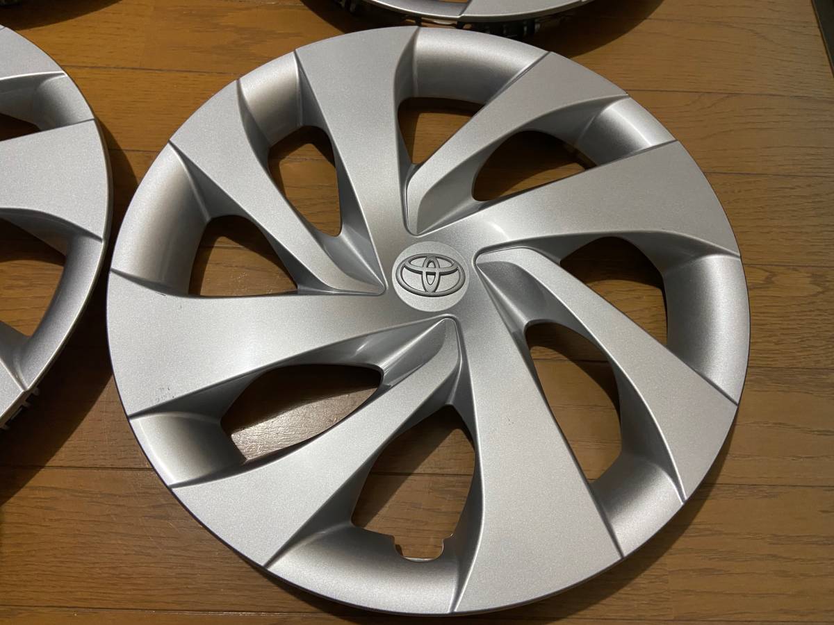 [中古・程度良・送料無料] トヨタ ヤリス X 純正 14インチ スチールホイール用 ホイールキャップ ホイールカバー 4枚1セット 42602-K0010 トヨタ ヤリス | 5.5J 14in X（042015086581）の中古車