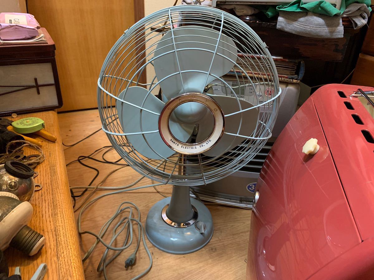 サンヨー　三洋　扇風機　レトロ　昭和　お座敷扇 昭和! レトロ! サンヨー SANYO 三洋 扇風機 分解清掃済 首振りと風速
