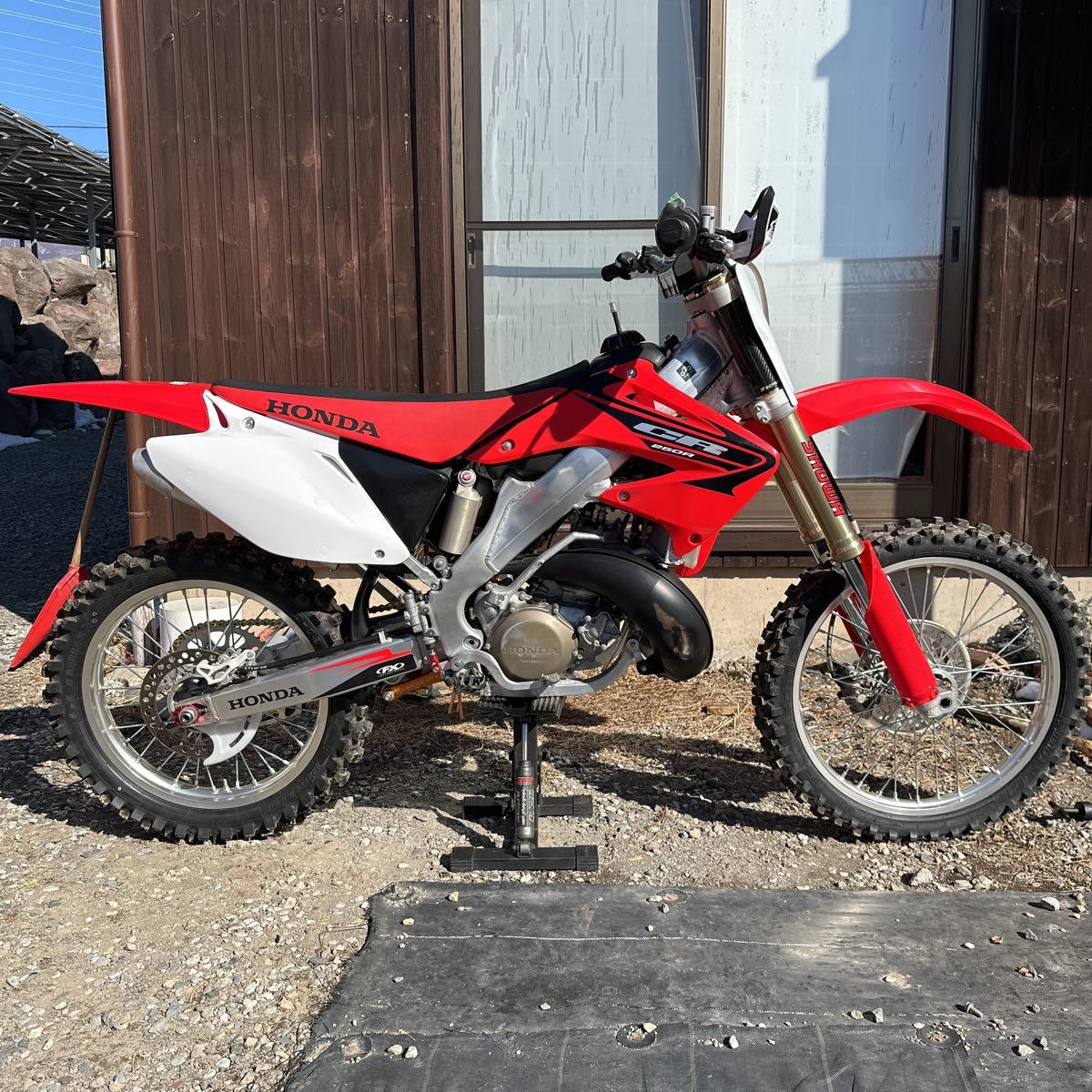 【人気定番，最新作】 ホンダ HONDA CR250R 2005最終モデル 各所OH済 公道登録可能 検索CRF250 KLX250 XR YZ250(126cc-250cc)｜売買されたオークション情報、yahooの商品情報をアーカイブ公開 - オークファン 126cc-250cc