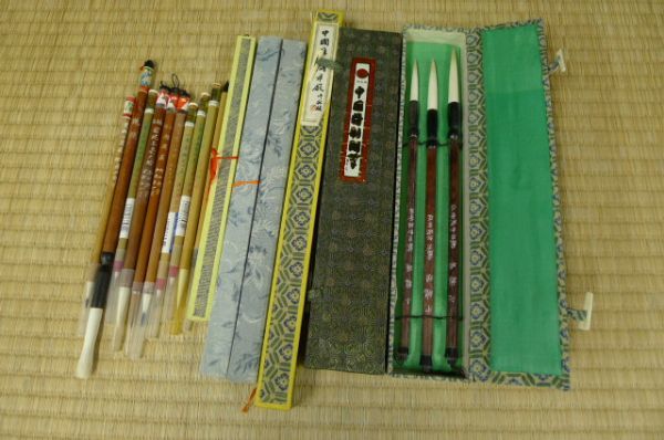 M341 中国古筆 まとめて 載月軒 鶴頸 大中小 金龍 李白酔咏2本 玉峰 宿純羊毫 大楷二号 金鼎4本など/80