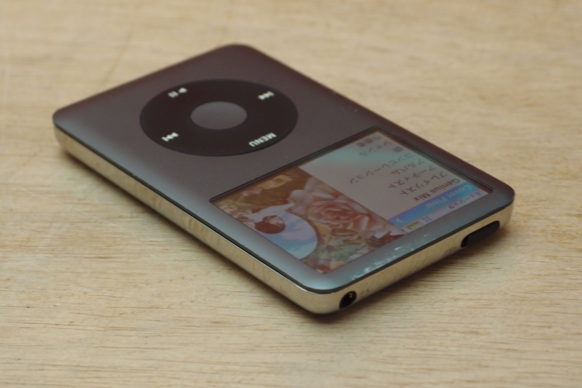 ジャンク☆Apple iPod Classic 160GB シルバー第6世代公式認定
