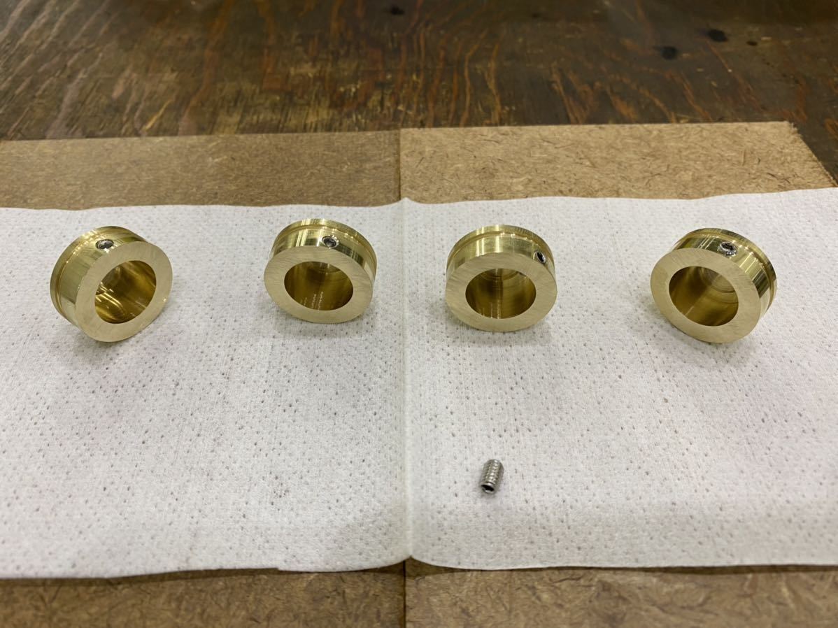 ハーレー　ヘッドボルトカバー　4個セット！　プラグ横　真鍮　BRASS ツインカム 88 などに！ | ツインカム ヘッドボルトカバー プラグ バイク Specialties